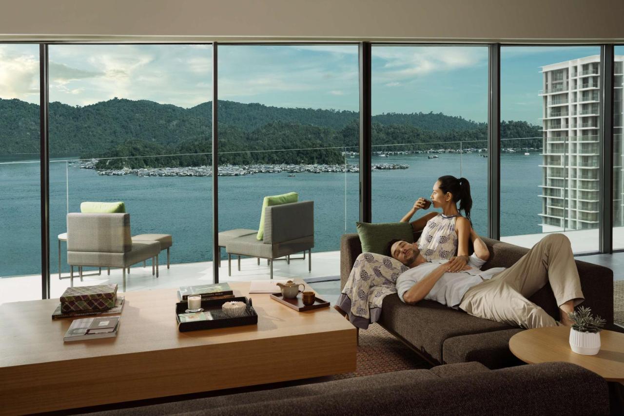 Hotel Hyatt Centric Kota Kinabalu Exterior foto The Panorama