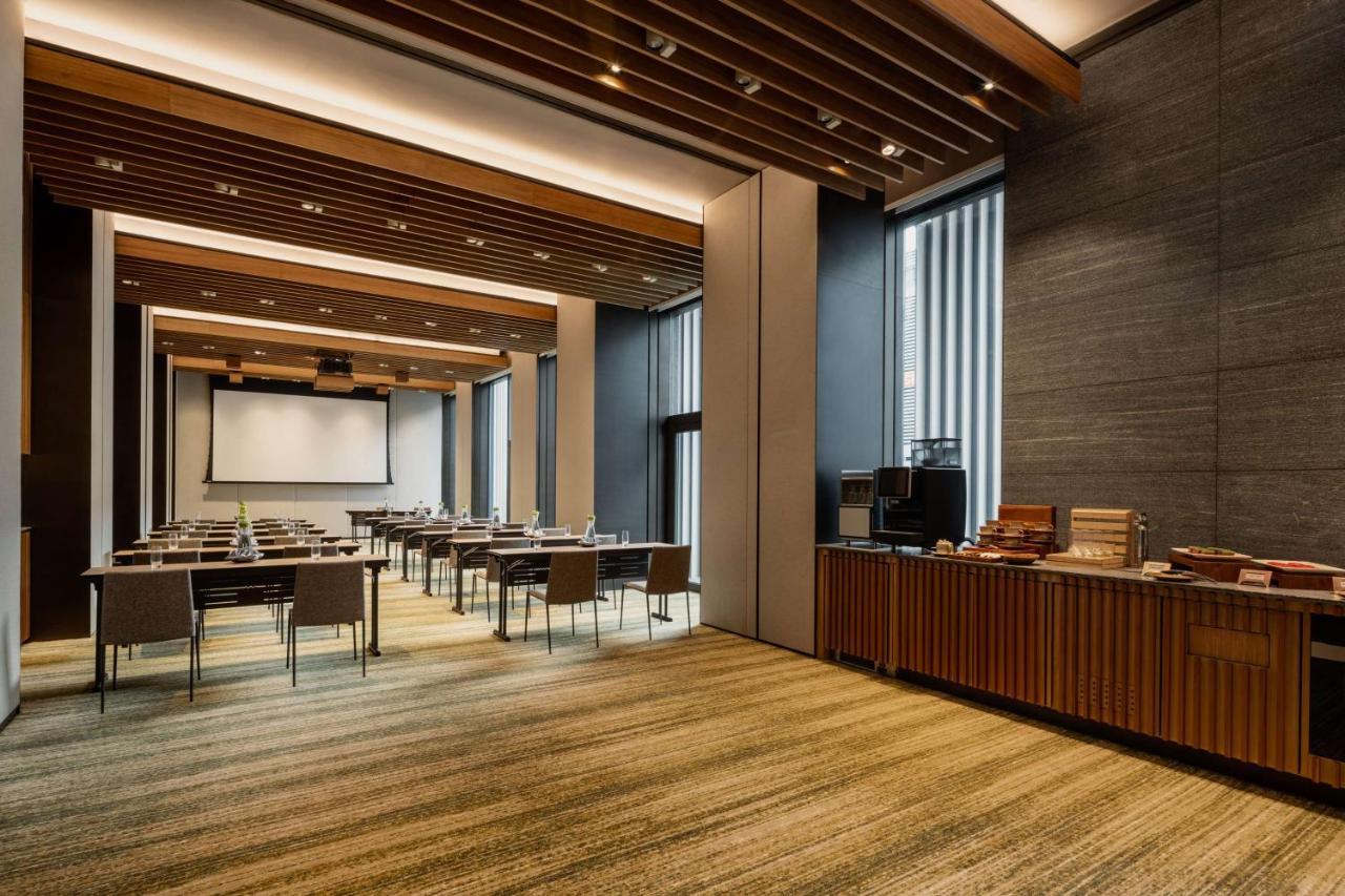 Hotel Hyatt Centric Kota Kinabalu Exterior foto Meeting room